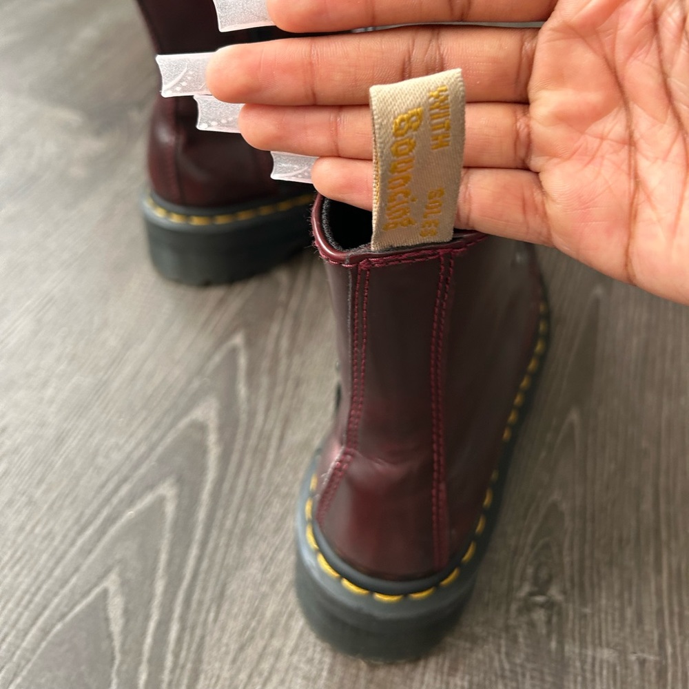 DOC MARTENS